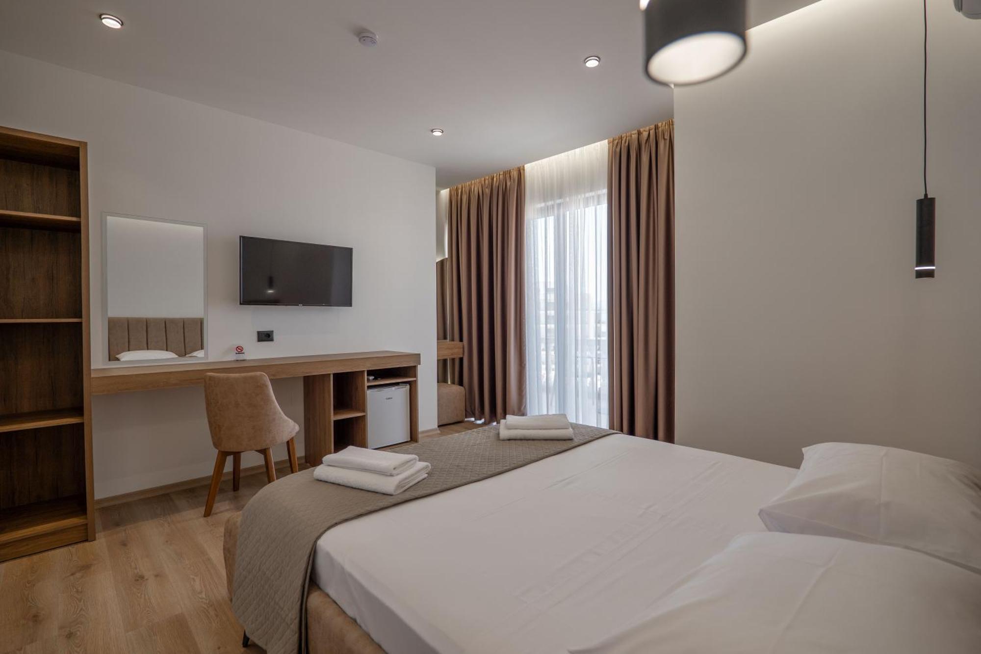 Keos Hotel Sarande Ngoại thất bức ảnh