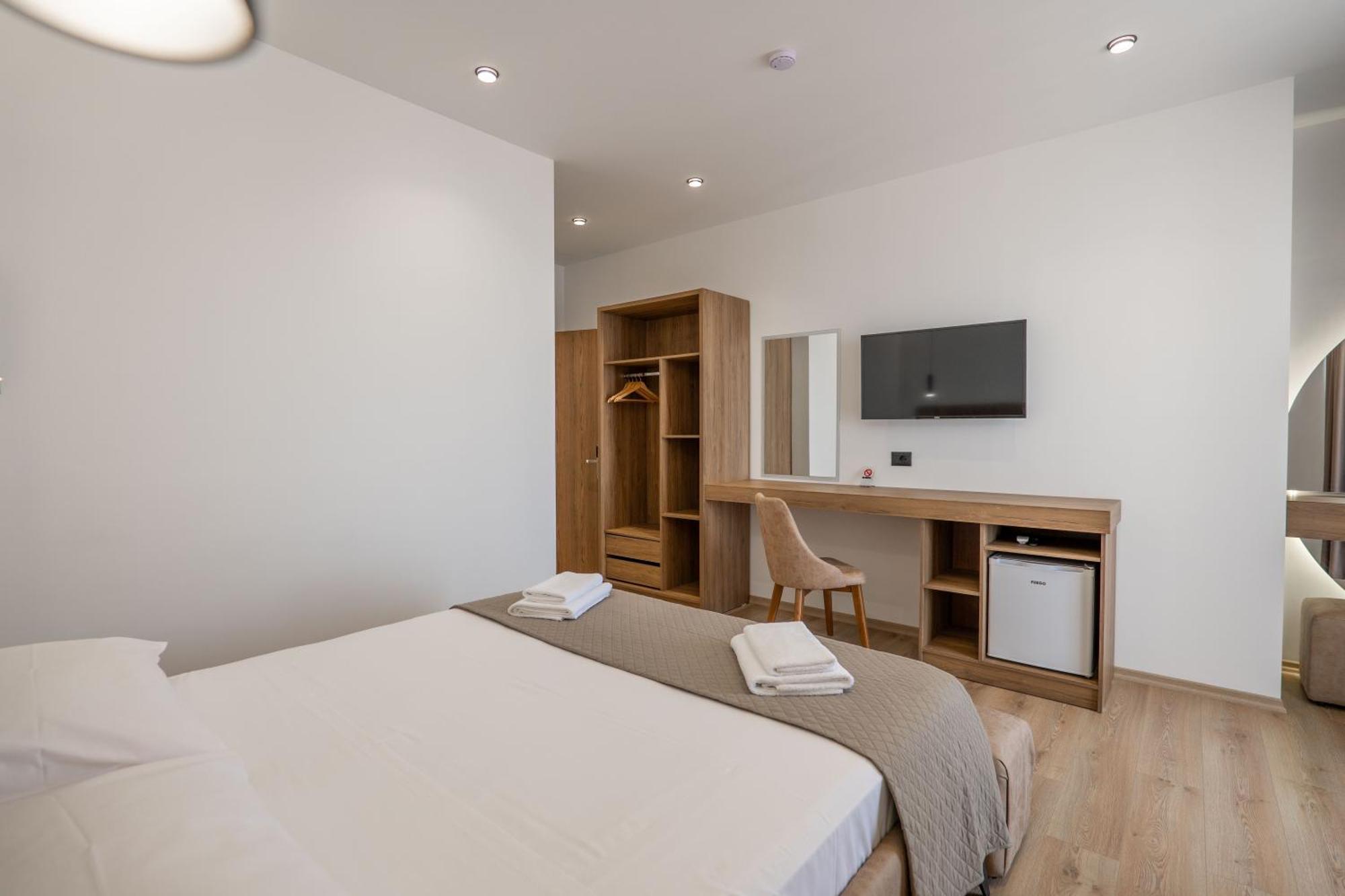 Keos Hotel Sarande Ngoại thất bức ảnh