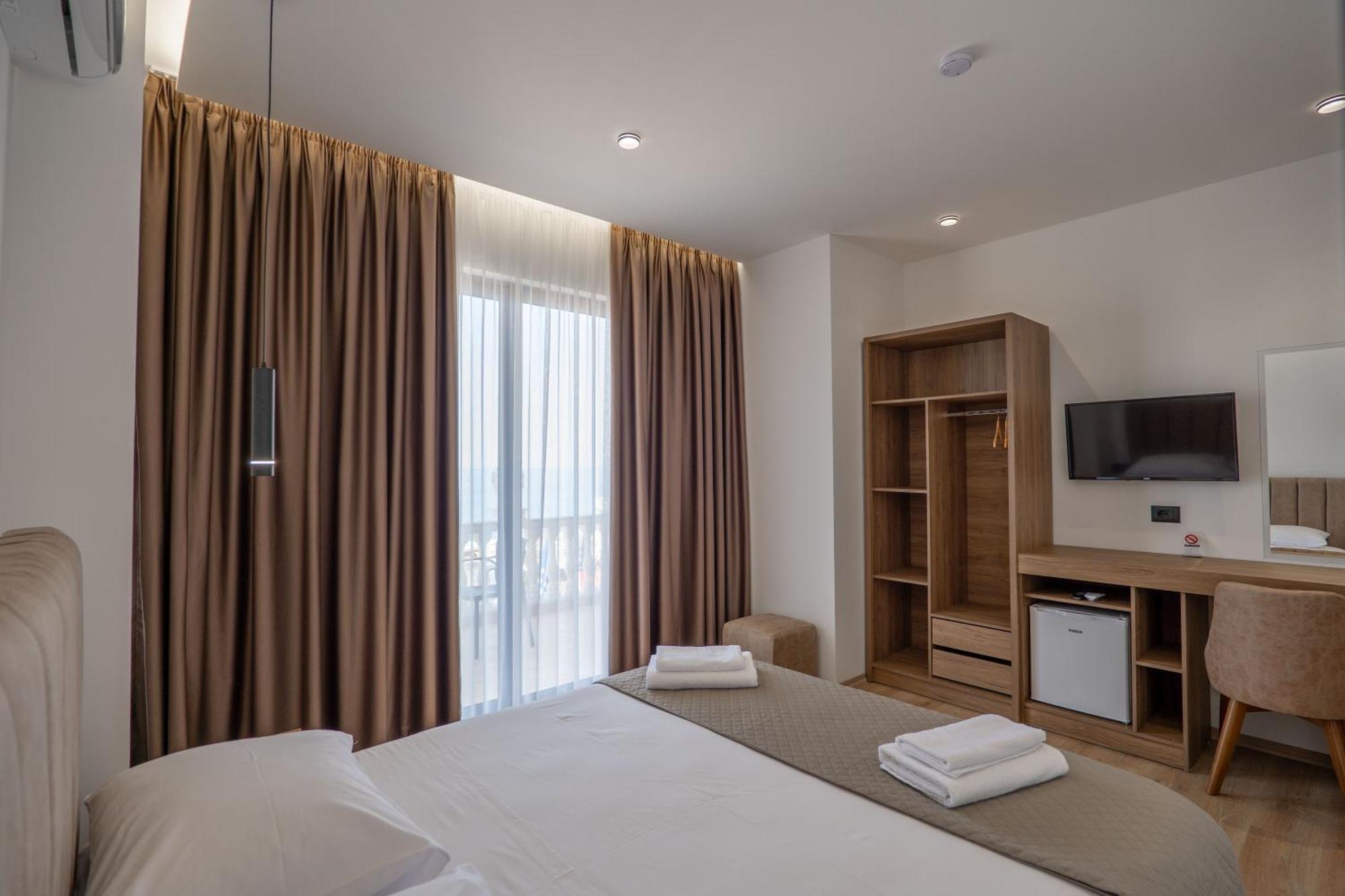 Keos Hotel Sarande Ngoại thất bức ảnh